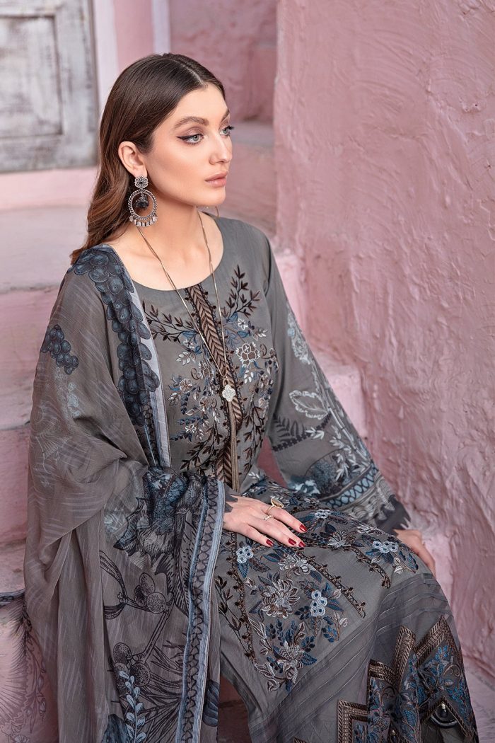 Riwayat- Y112- Lawn 3 Piece suit - Image 4